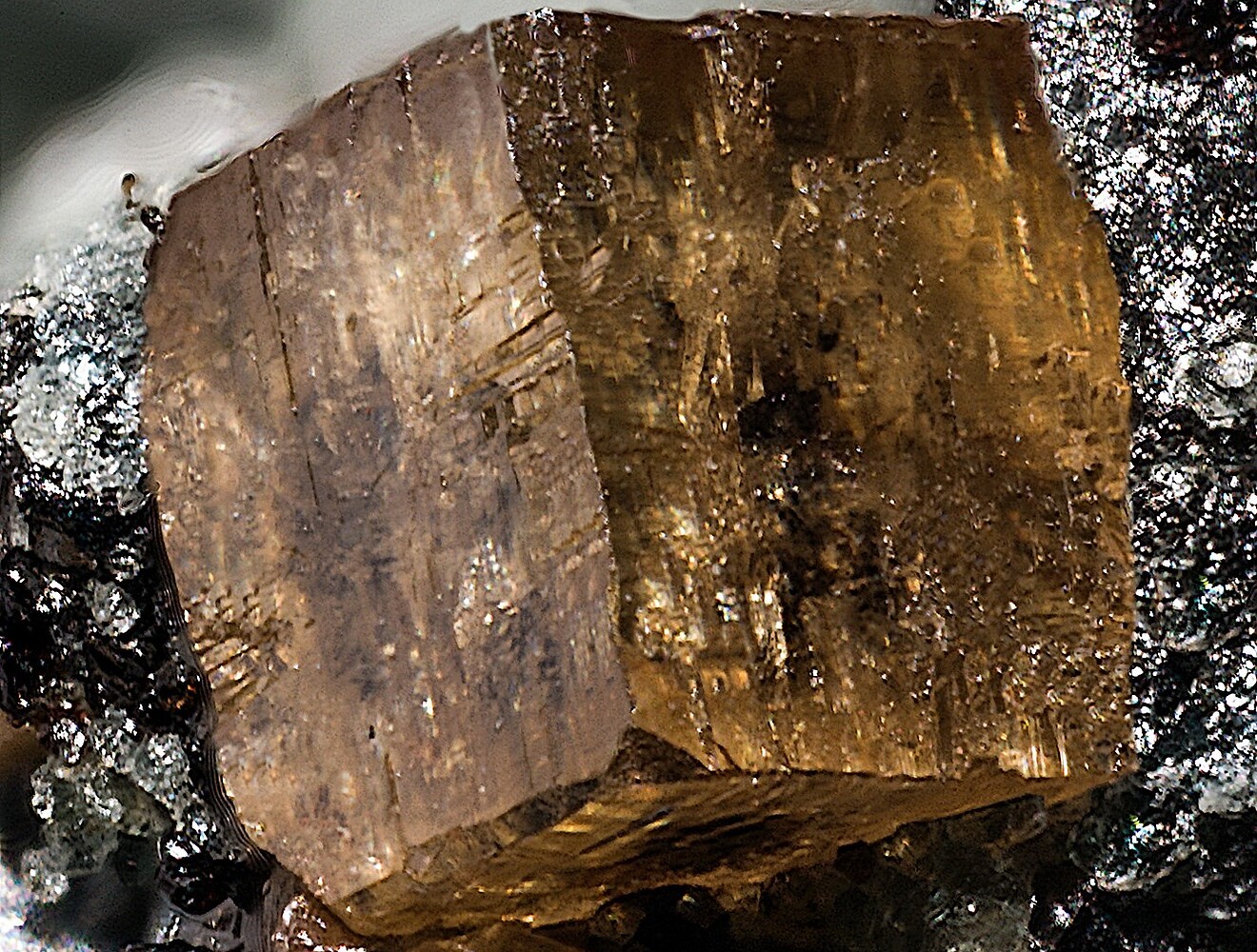 PLACAS SOLARES PEROVSKITA 1 Perovskita mineral